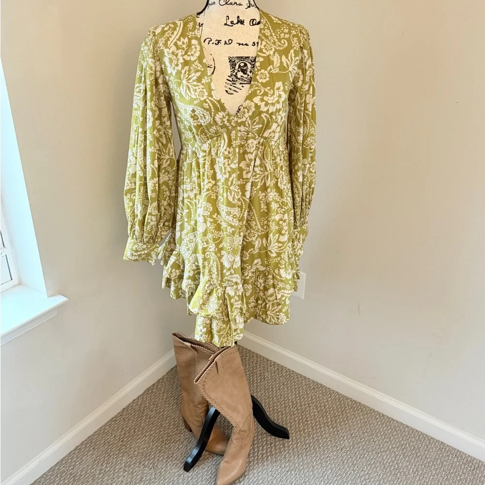 Floral Green Dress - Picture 4 of 4